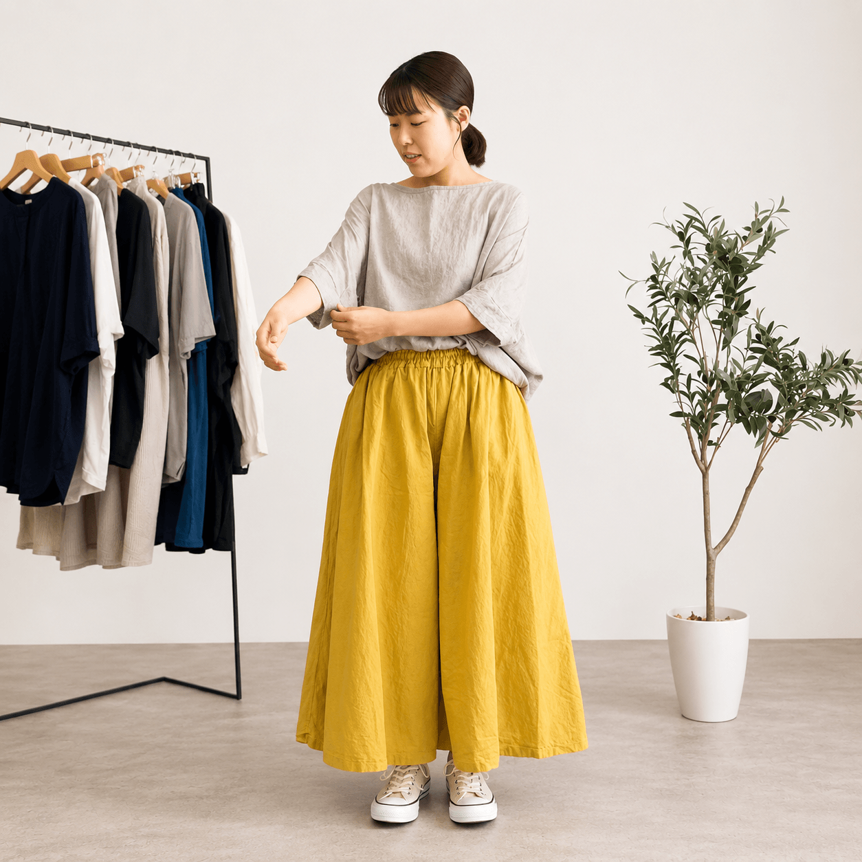 バルーンタックガーゼTシャツとガウチョパンツのコーデ